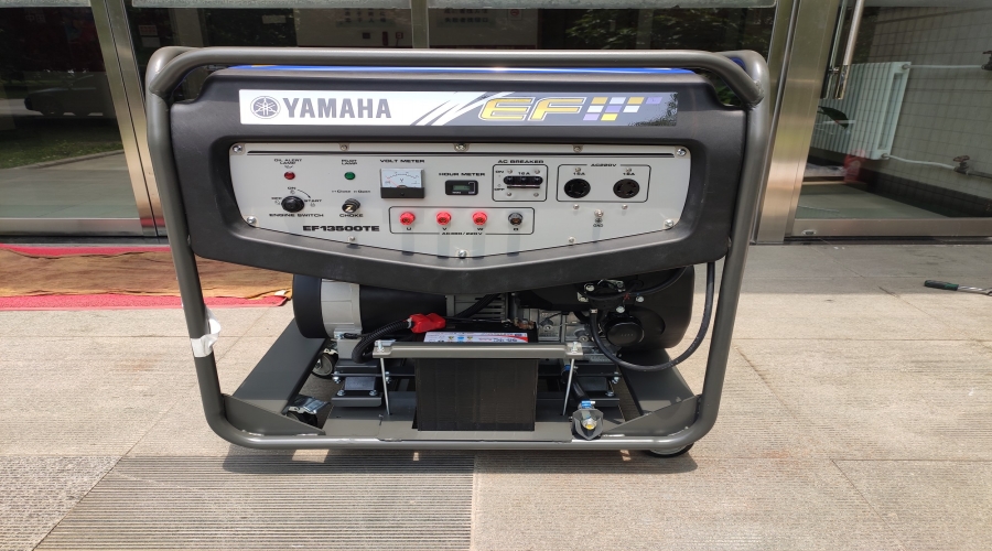 西安8KW10KW雅馬哈發(fā)電機EF13500TE交付用戶(hù)